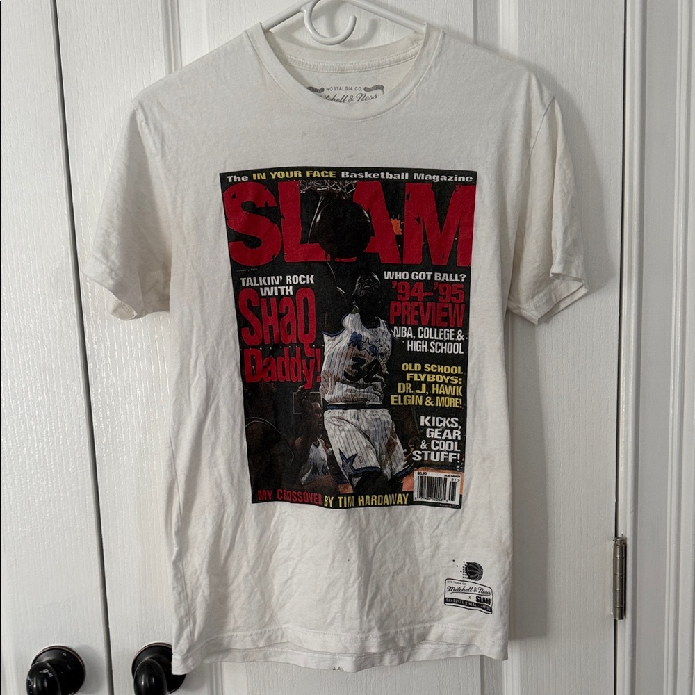 Mitchell and Ness White Graphic T-Shirt small